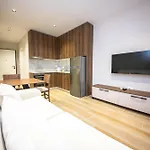 Ajdens Luxury Apartments Lungomare Daire *