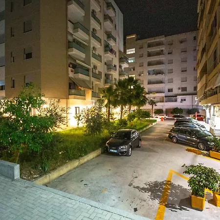 Ajdens Place 아파트