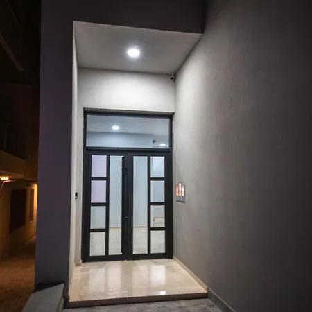 Ajdens Luxury Lungomare アパート Vlorë