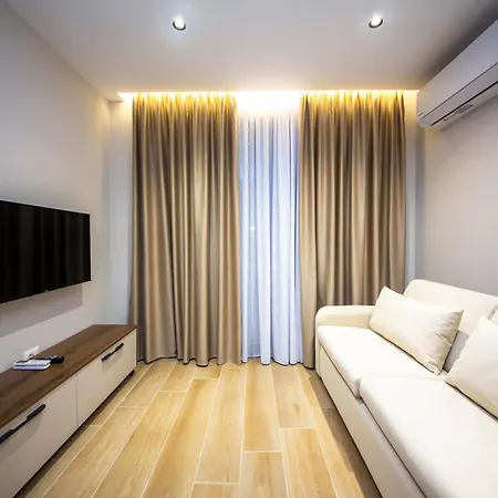 Ajdens Luxury Lungomare * Vlorë