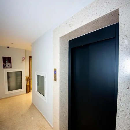 アパート Ajdens Place *