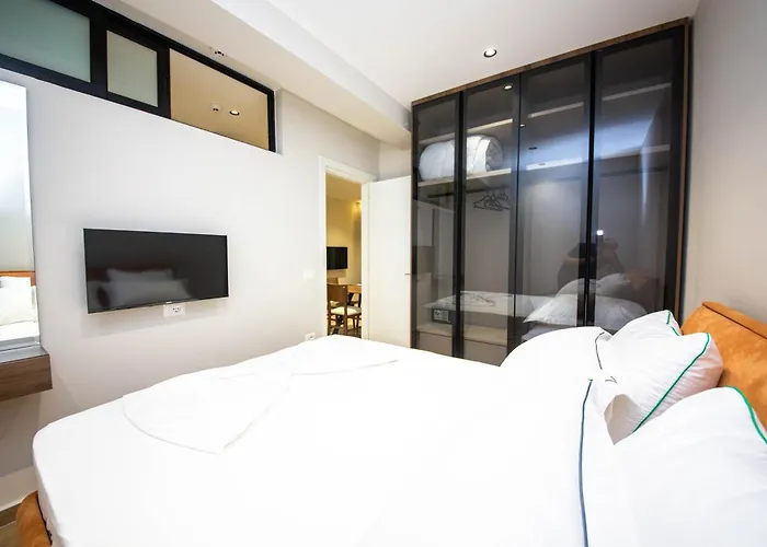 Ajdens Place 公寓 *